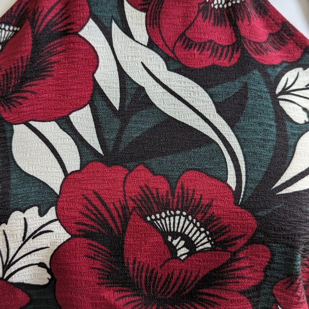 EUC...Lulu's Wild Orchid Red Floral Print Dress Size M - Picture 2 of 7